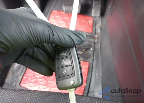 2020 Hyundai Venue Se из США, поврежденный, VIN KMHRB8A30LU044534